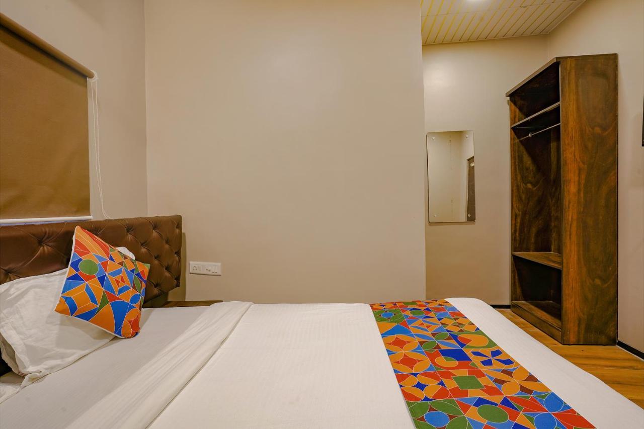 Fabexpress Comfort Stay - Nr Mumbai International Airport Exterior photo
